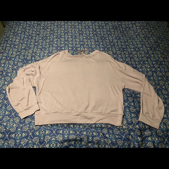 VS Modal Twist Front Crew & High Waisted Gym Pant Set - Picture 8 of 8